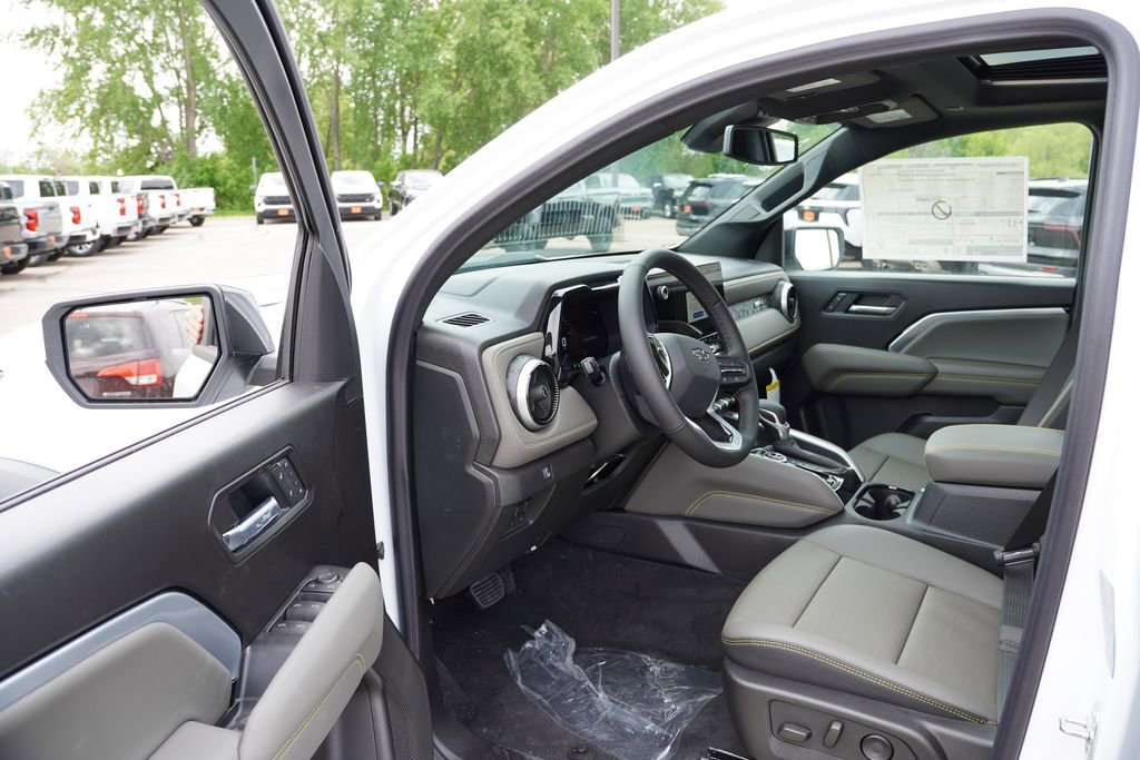2026 Chevrolet Colorado ZR2 - Photo 10