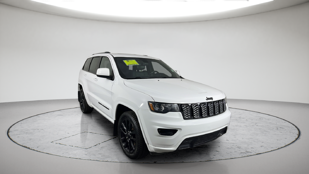 Used 2019 White/off-white Jeep Altitude image 5