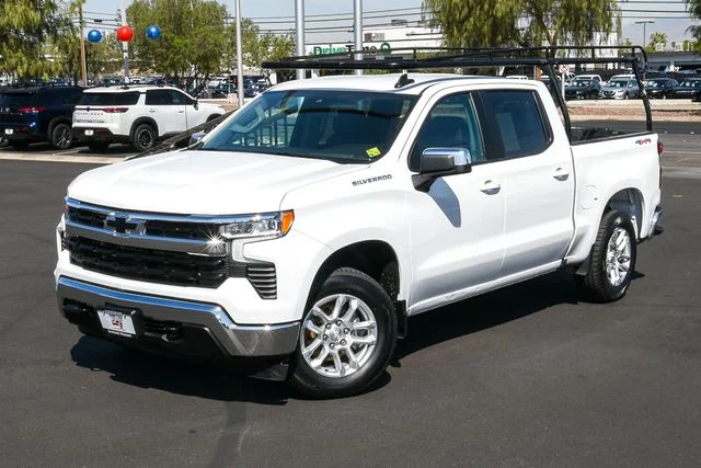 Used 2022 White Chevrolet LT image 9
