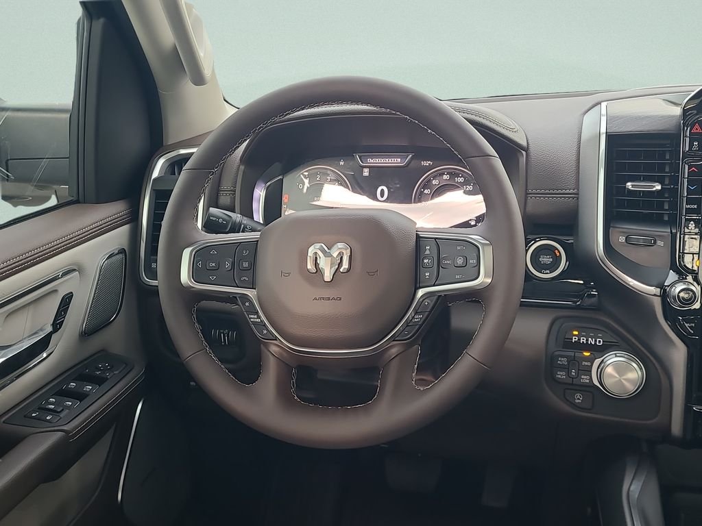 New 2026 Ivory White Tri-Coat Pearl-Coat Exterior Paint RAM Laramie image 12