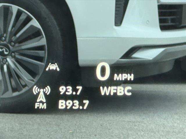 Used 2020 Crystal White Tricoat Cadillac AWD Sport image 21