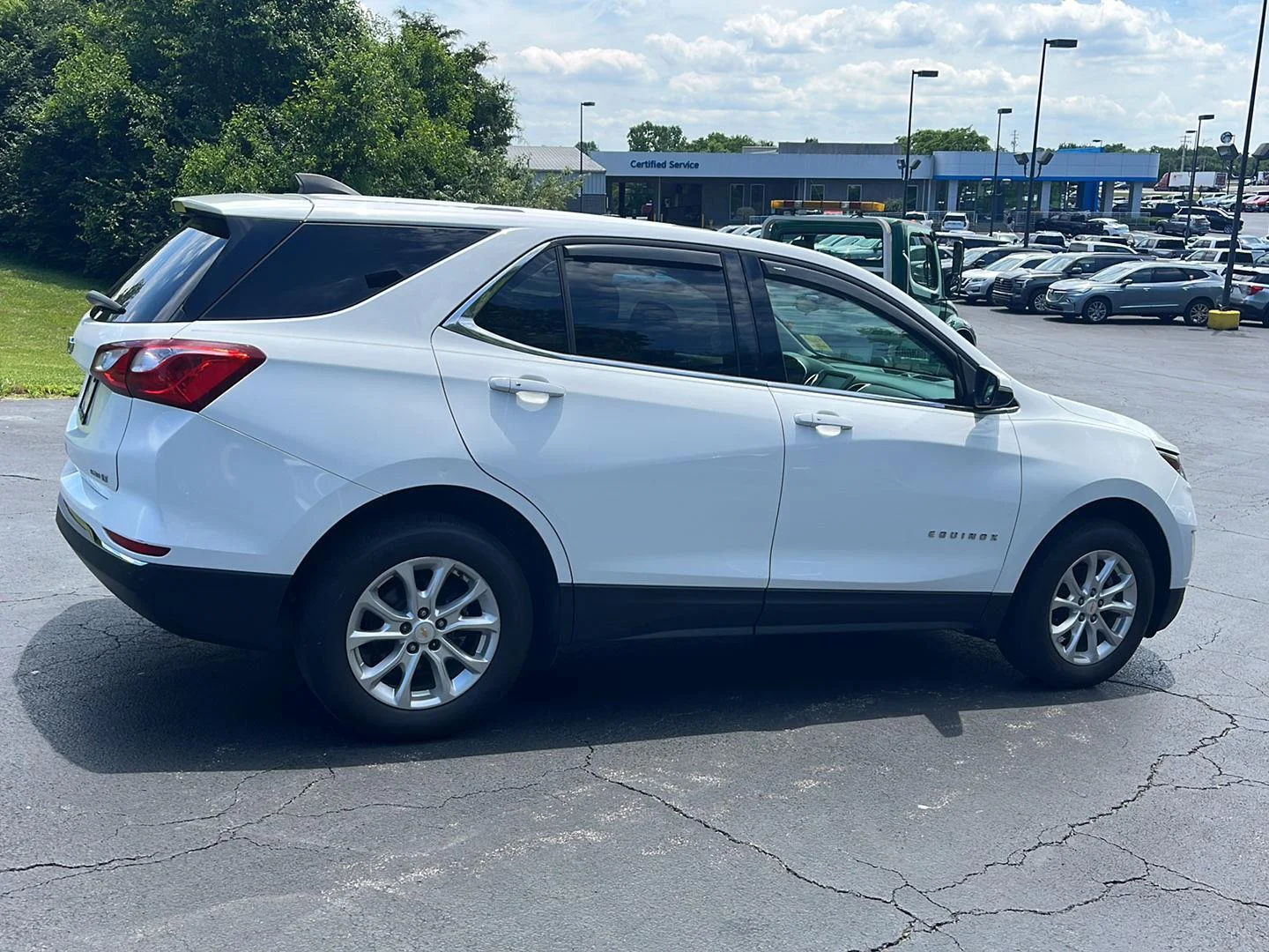 Used 2018 SUMMIT WHITE Chevrolet LT image 6