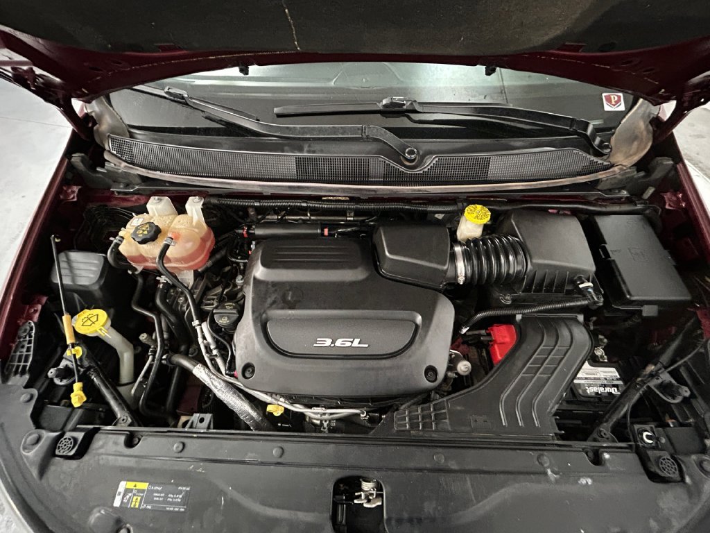 Used 2018 Red Chrysler Touring Plus image 21