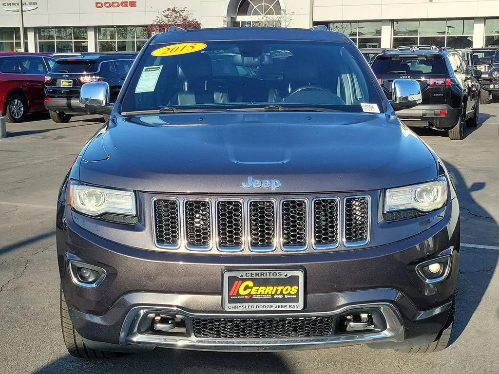 Used 2015 Gray Jeep Overland image 3