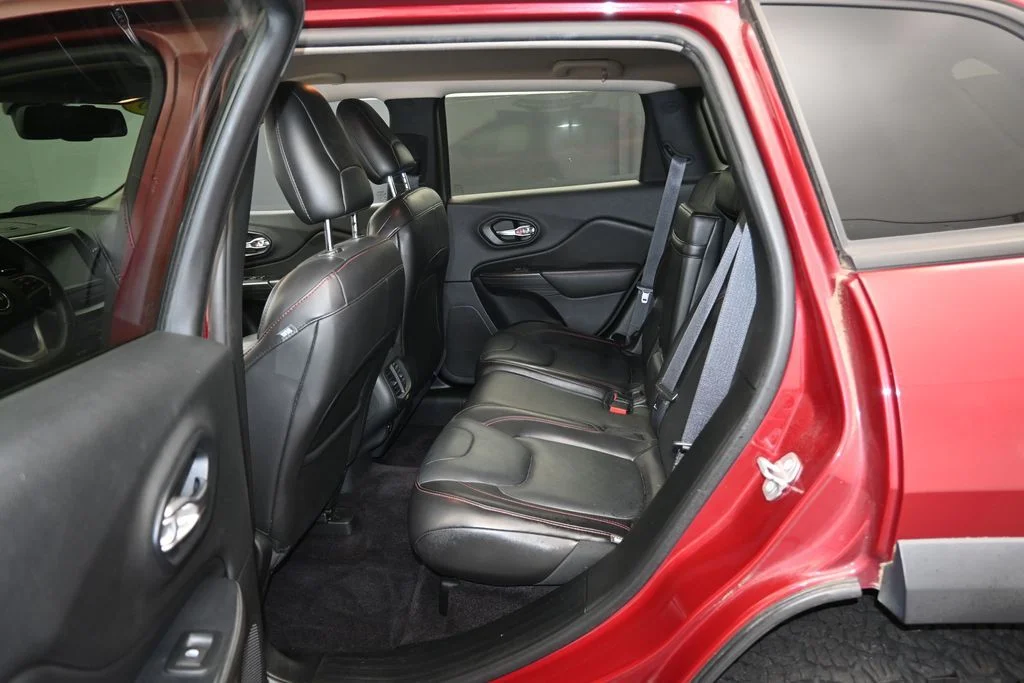 Used 2016 Deep Cherry Red Crystal Pearlcoat Jeep Trailhawk image 15