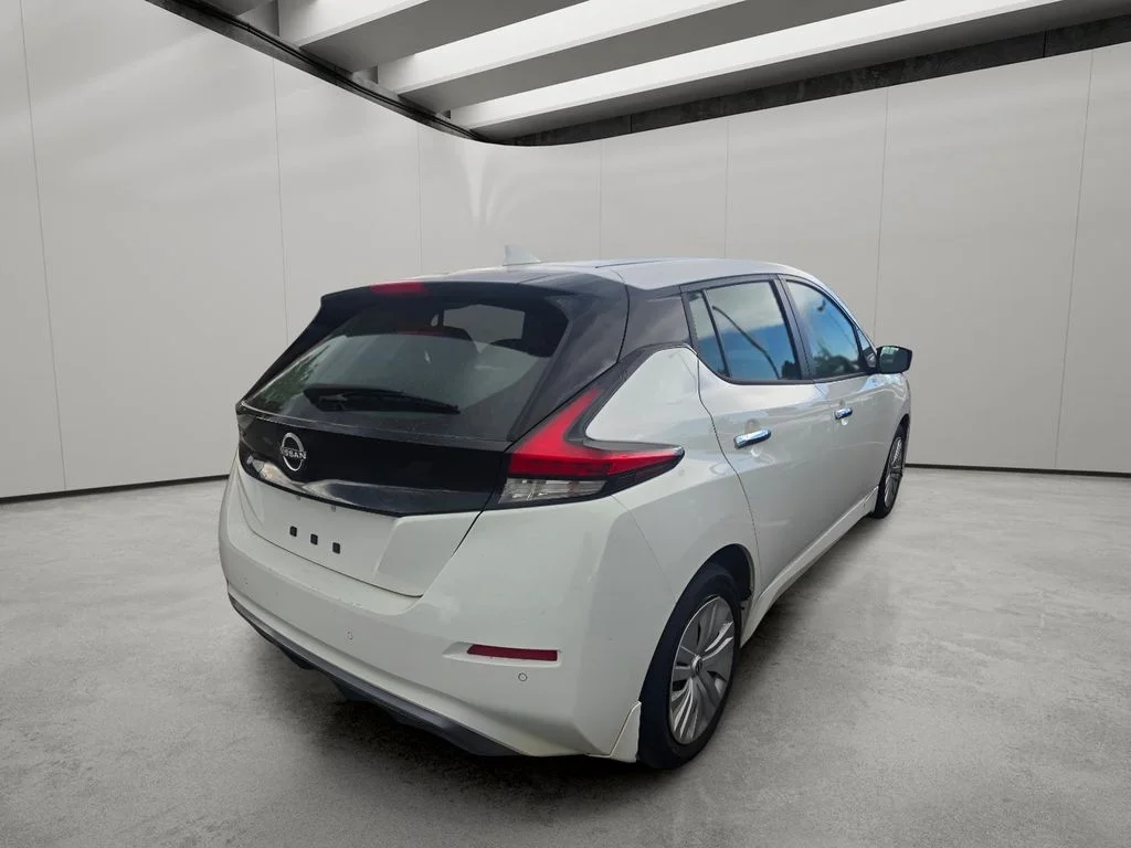 Used 2023 Glacier White Nissan S image 10