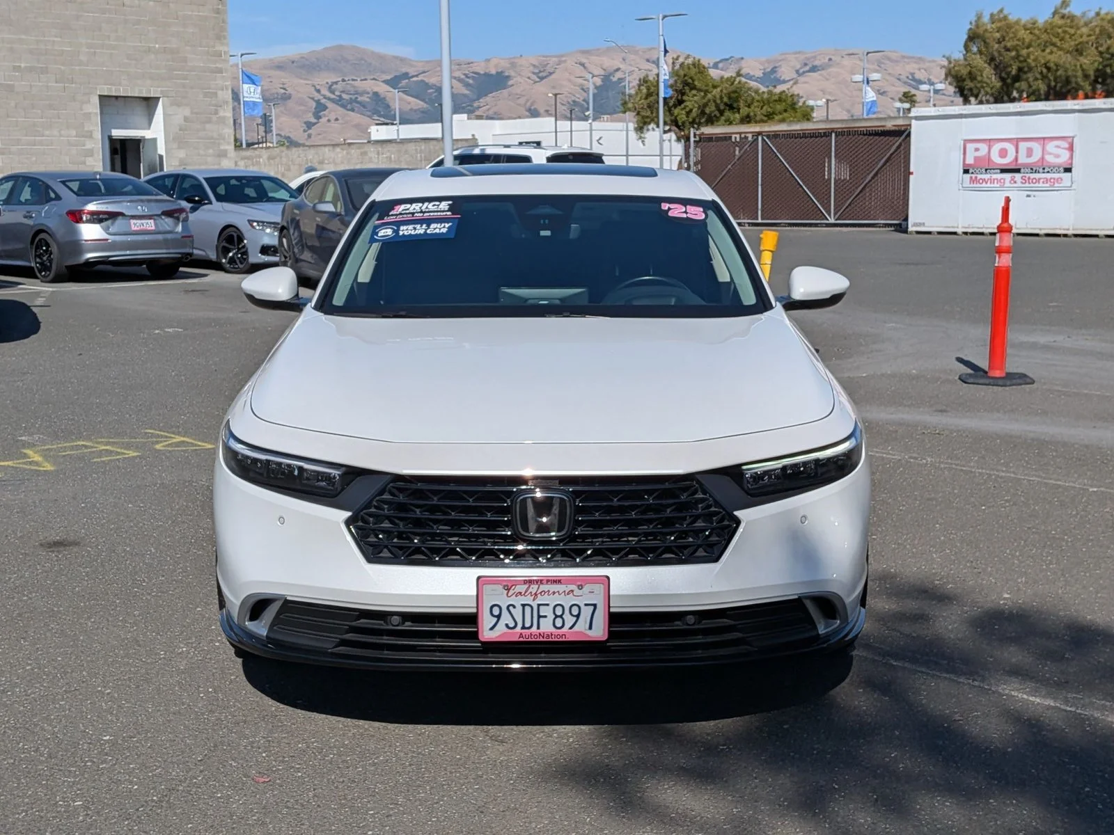 Used 2025 White Honda Touring image 2
