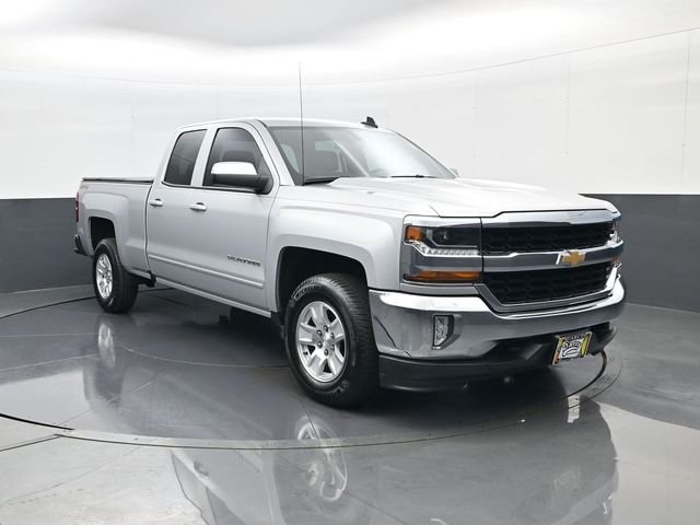 Used 2017 Silver Chevrolet LT image 3