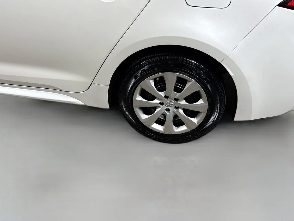 Used 2024 Wind Chill Pearl Toyota Hybrid LE image 26