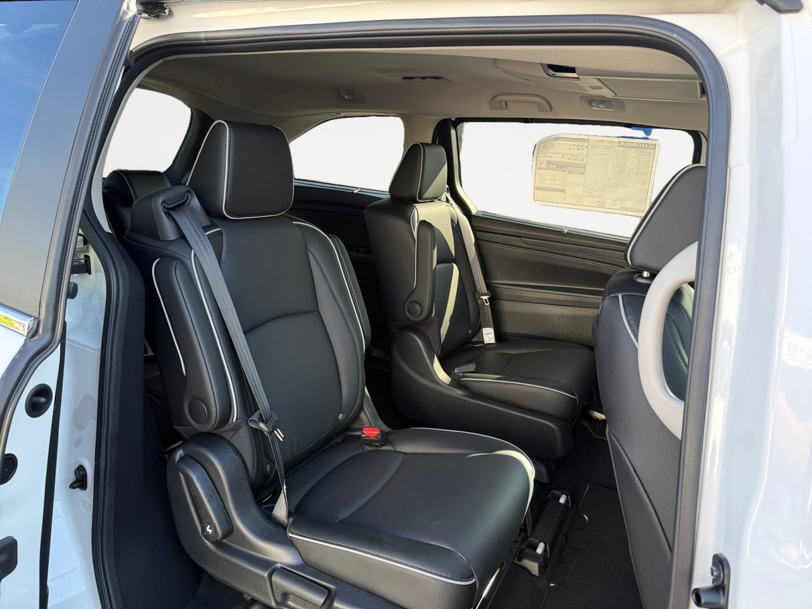 New 2026 Platinum White Pearl Honda Touring image 18