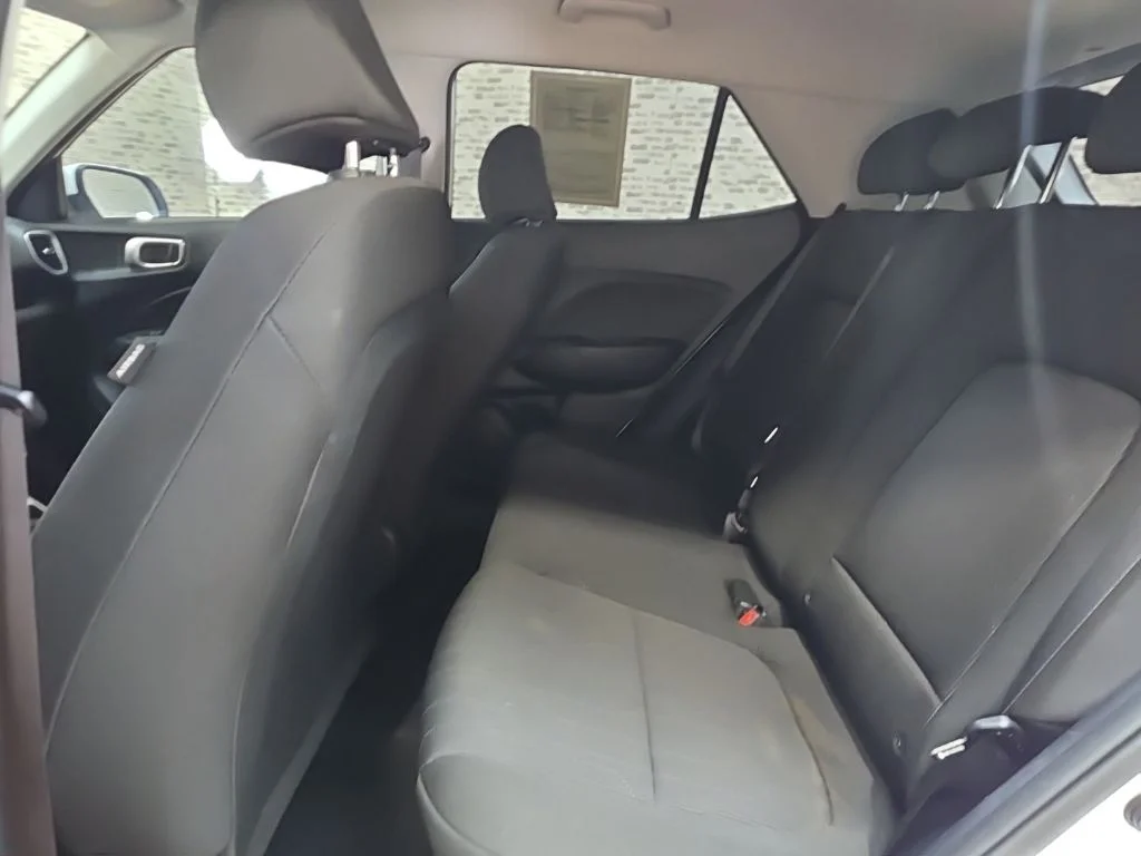 Used 2025 Lunar White Hyundai SE image 13