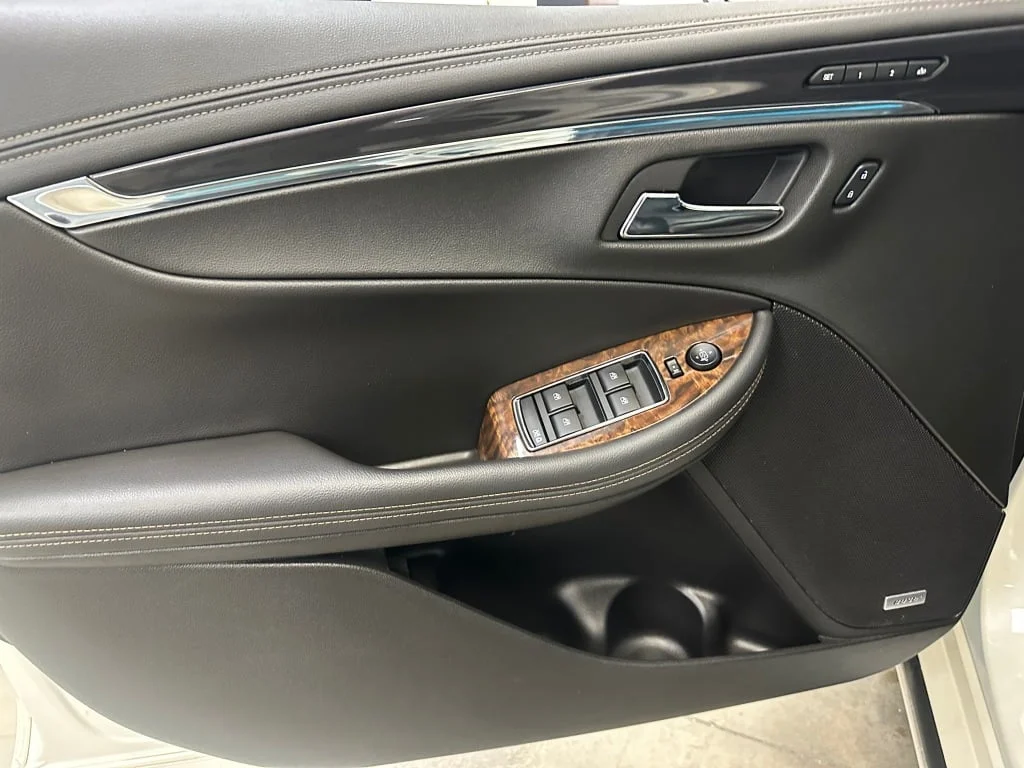 Certified Used 2014 White Diamond Tricoat Chevrolet LTZ image 8