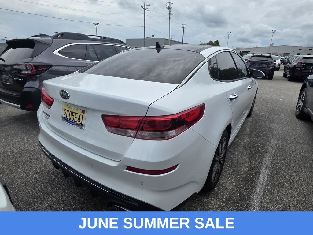 Used 2019 White Kia LX image 3