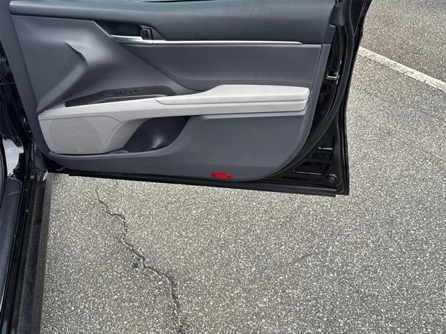 2024 Toyota Camry LE - Photo 14