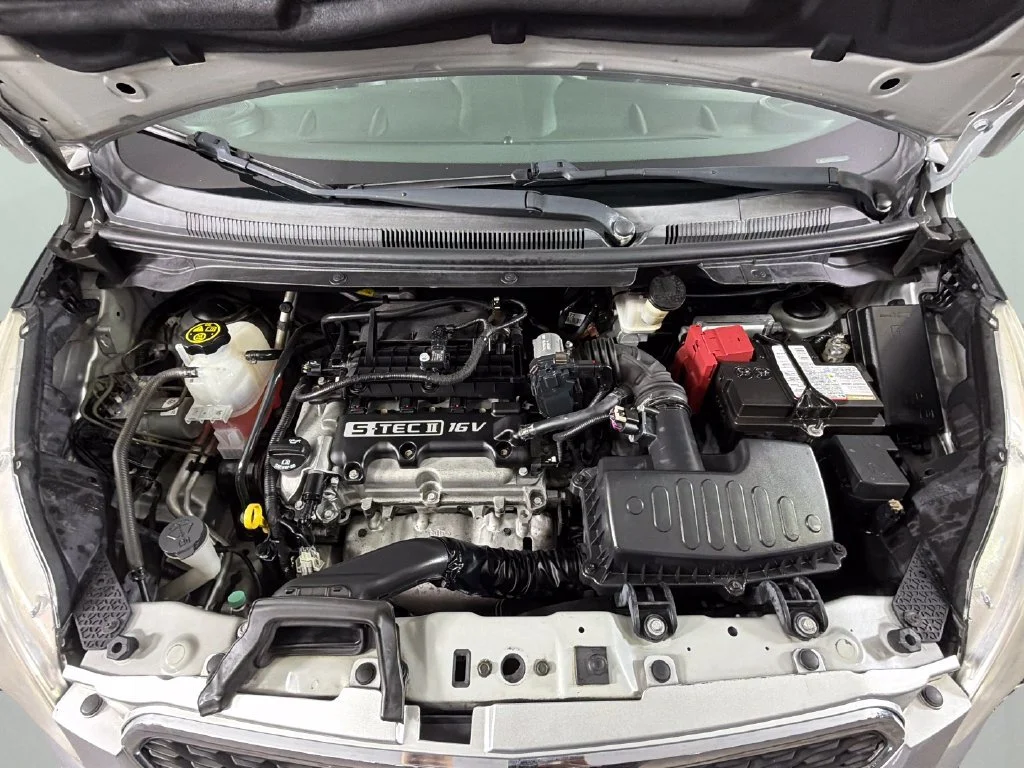 Used 2015 SILVER ICE Chevrolet LT image 35