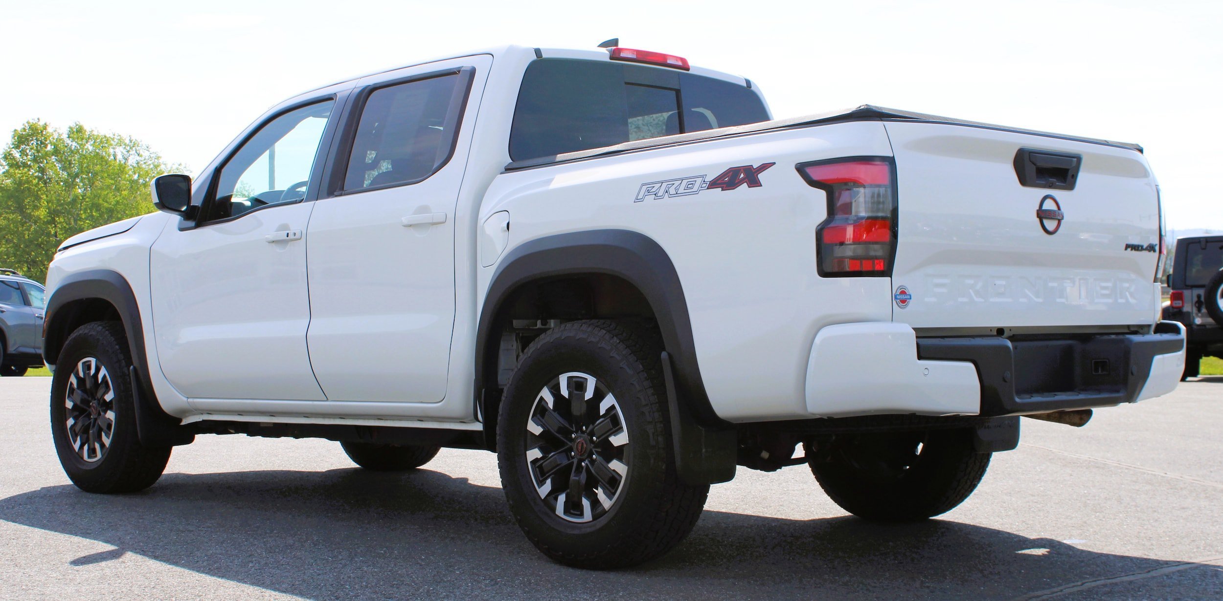 Used 2024 Glacier White Nissan PRO-4X image 5