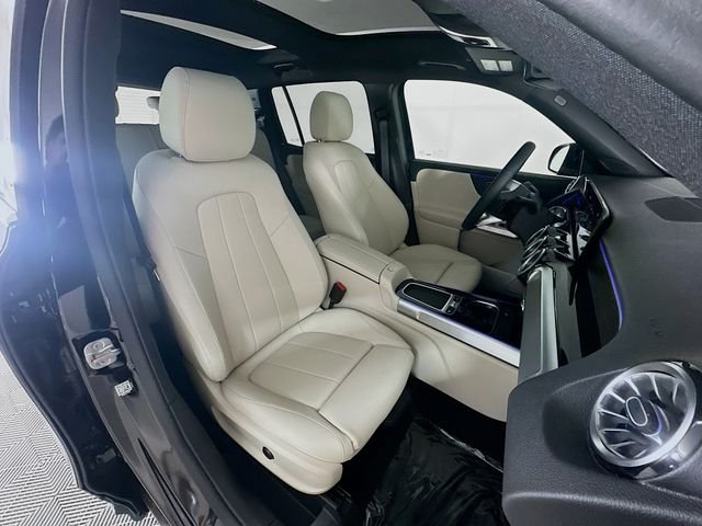 New 2026 Night Black Mercedes-Benz GLB 250 image 25