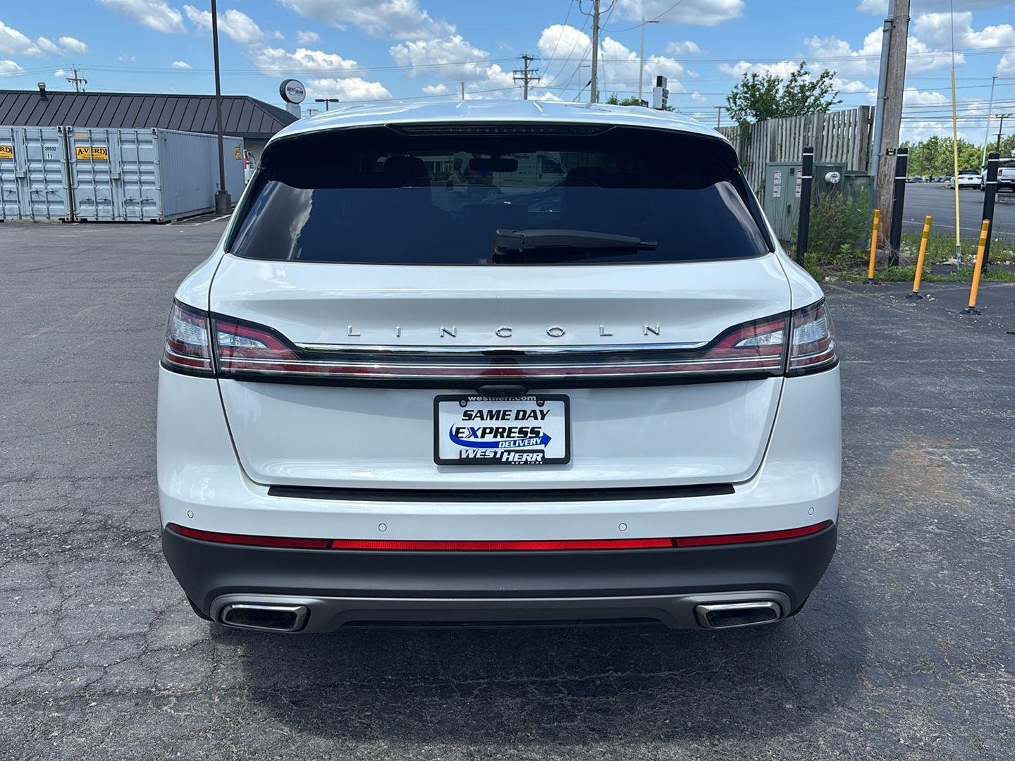 Used 2023 Pristine White Lincoln Standard image 6