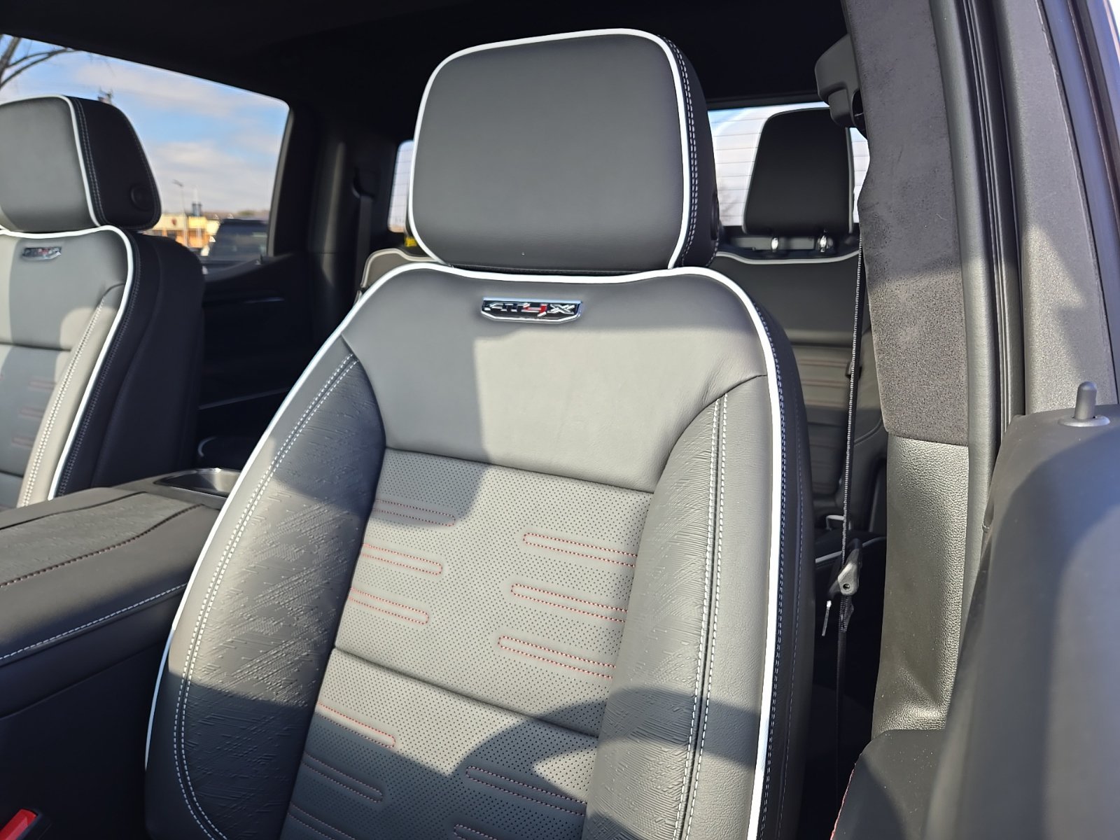 2026 GMC Sierra 1500 AT4X - Photo 24