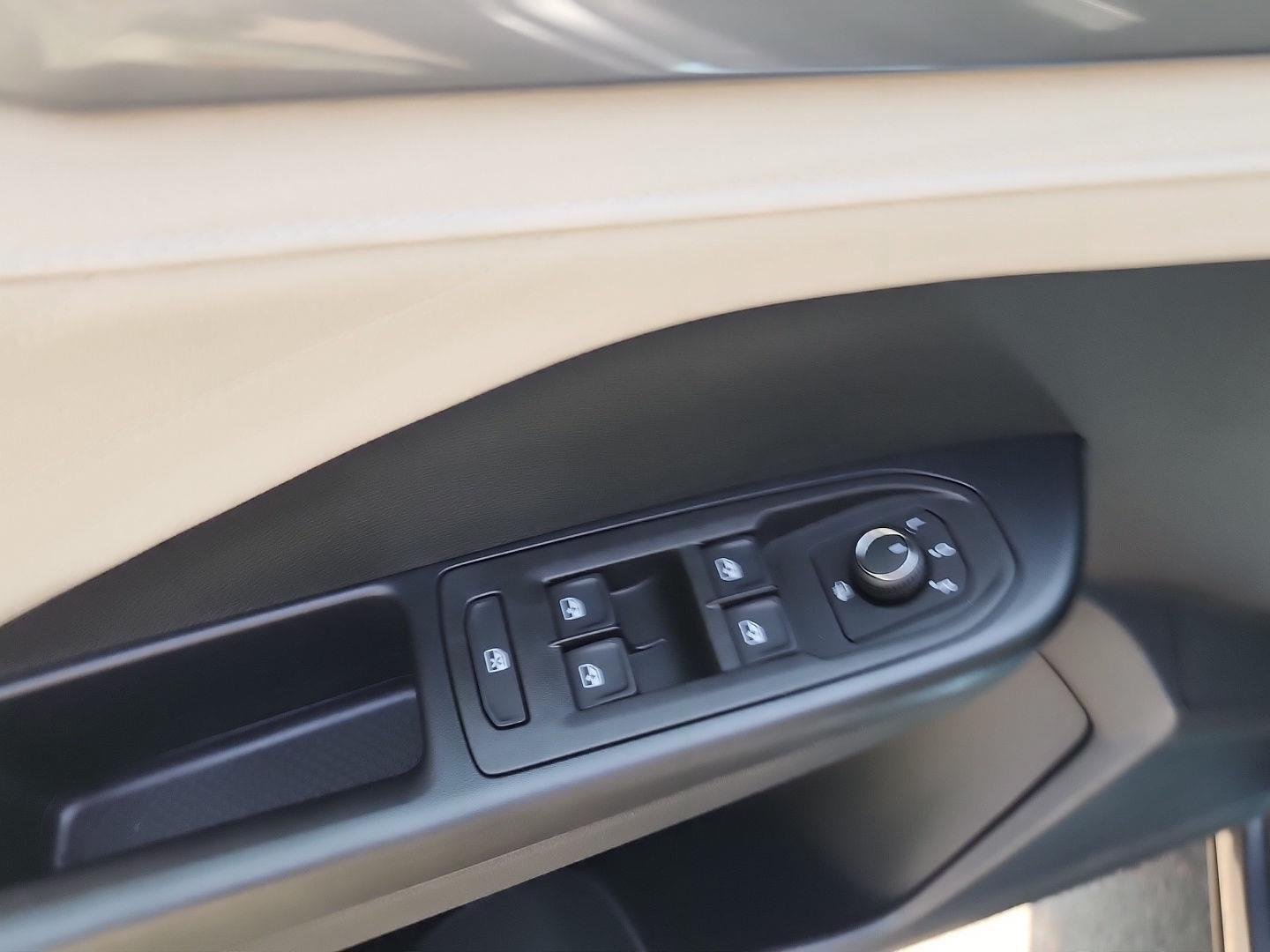 New 2026 Platinum Gray Metallic Volkswagen SEL image 18