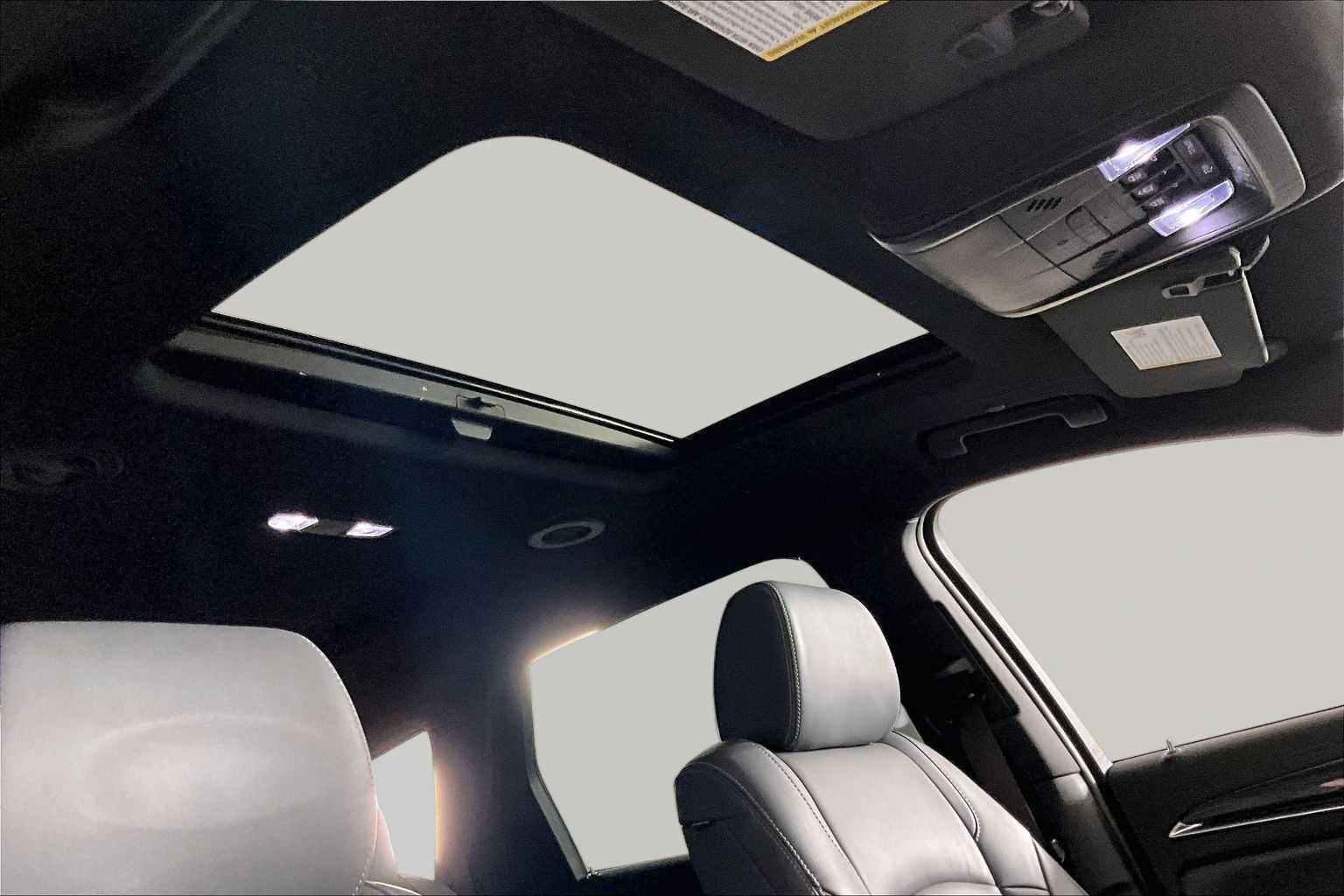 Used 2024 White Frost Tricoat Buick Essence image 14