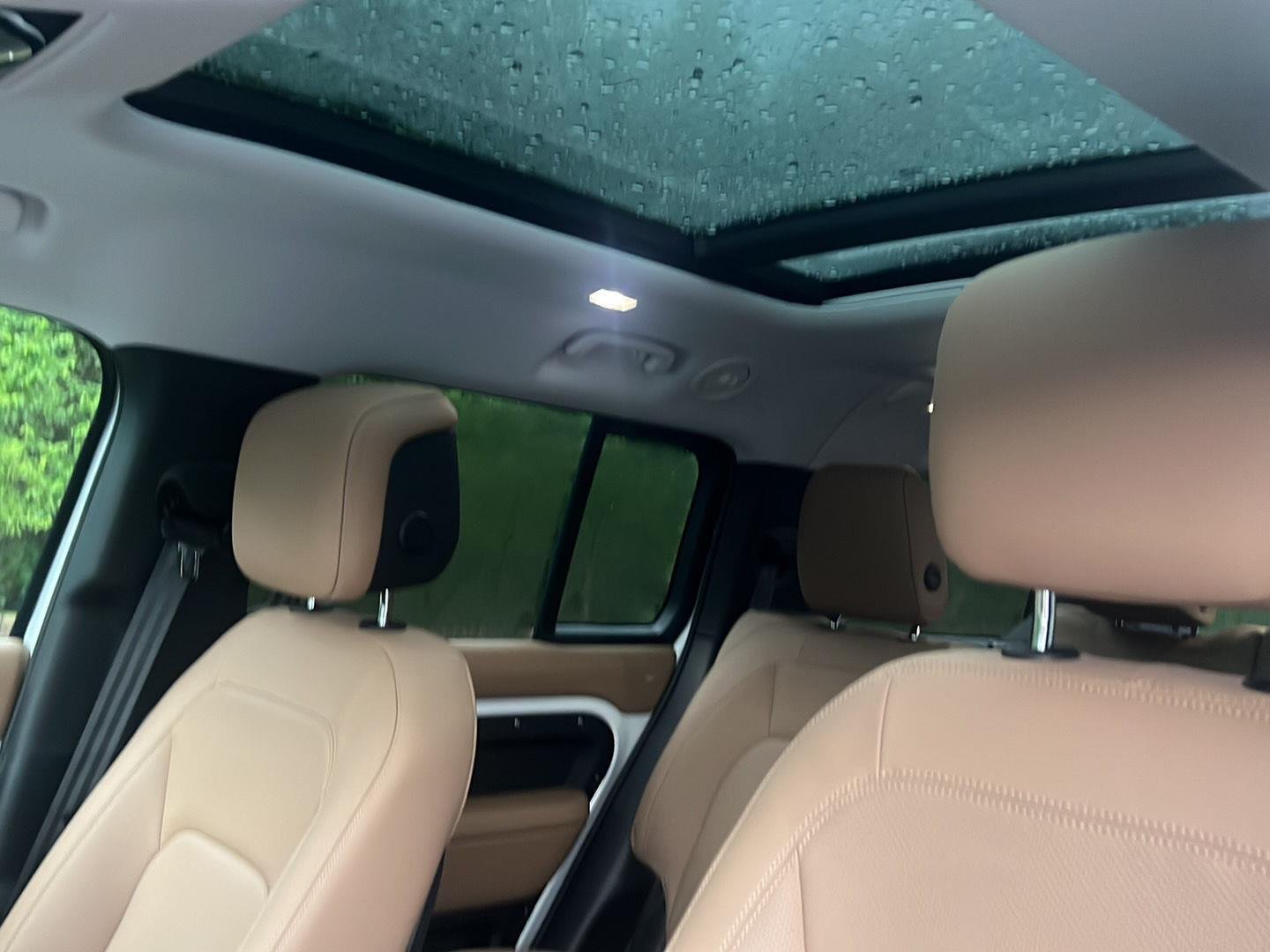 Used 2025 Fuji White Land Rover S image 27