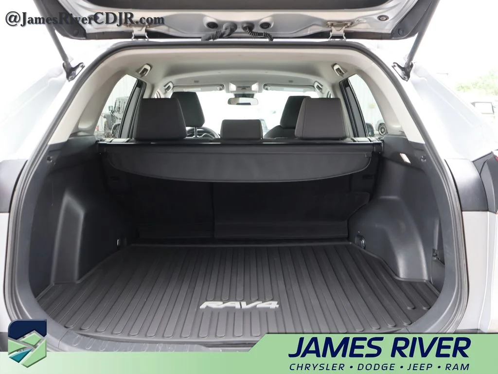 Used 2024 Silver Toyota XLE image 14