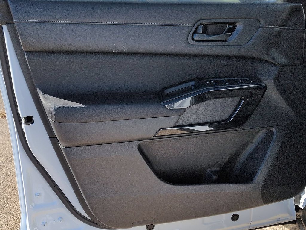 2026 Nissan Pathfinder SV - Photo 40