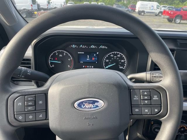 New 2026 Oxford White Ford F-450® XL image 9