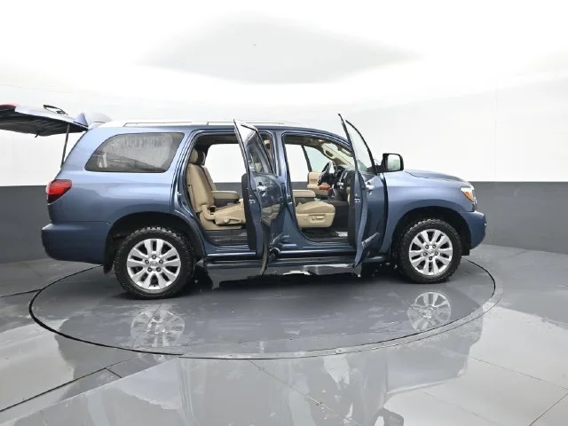 Used 2018 Shoreline Mist Toyota Platinum image 36