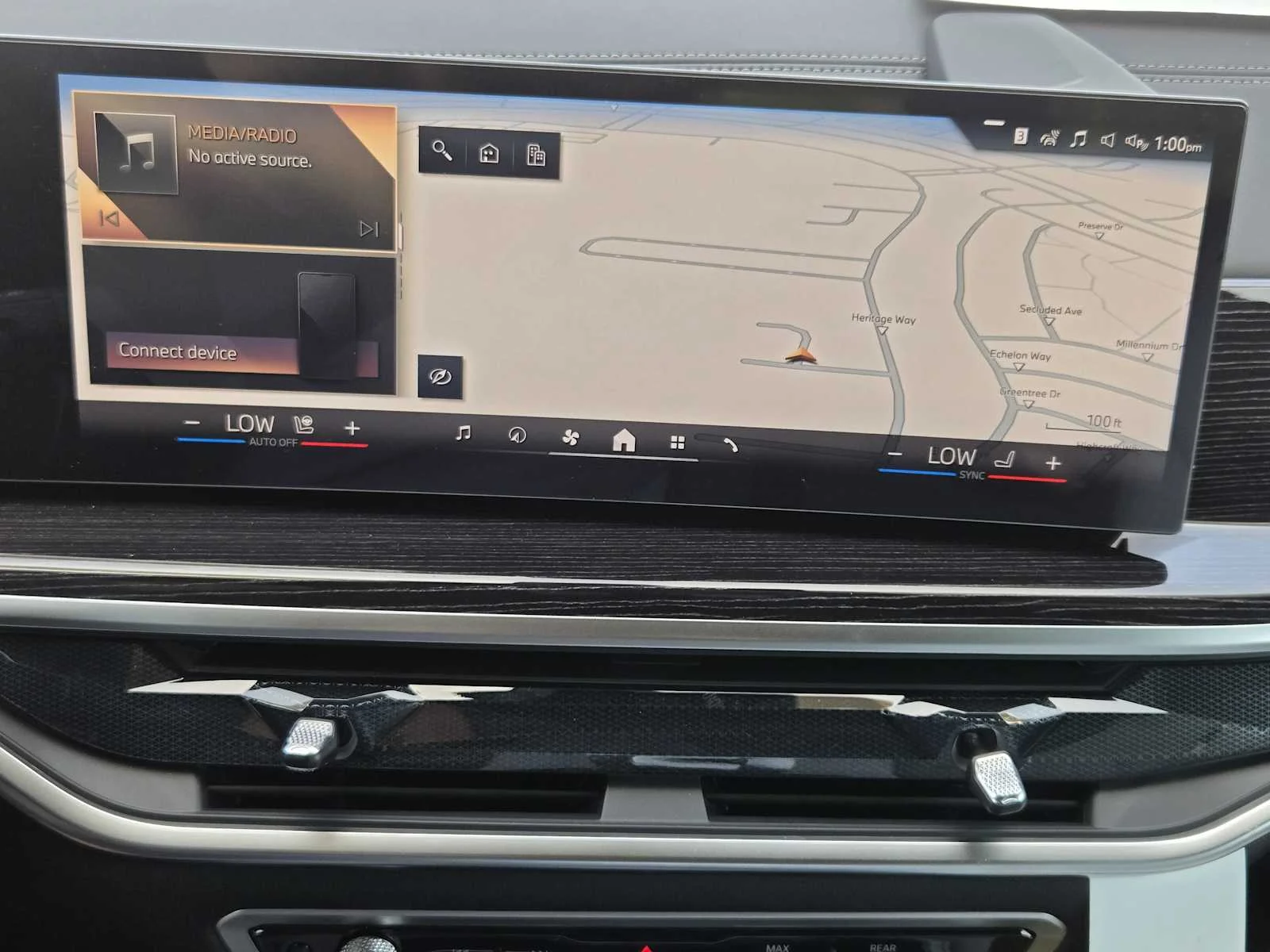 New 2026 Alpine White BMW xDrive40i image 6
