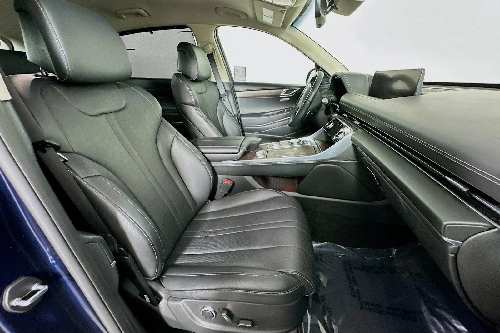 Used 2024 Capri Blue Genesis  image 8