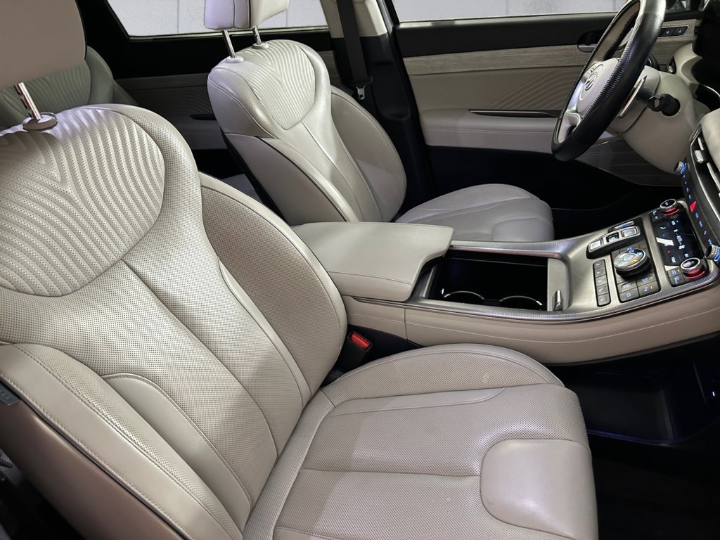 Used 2025 Black Hyundai Calligraphy image 14