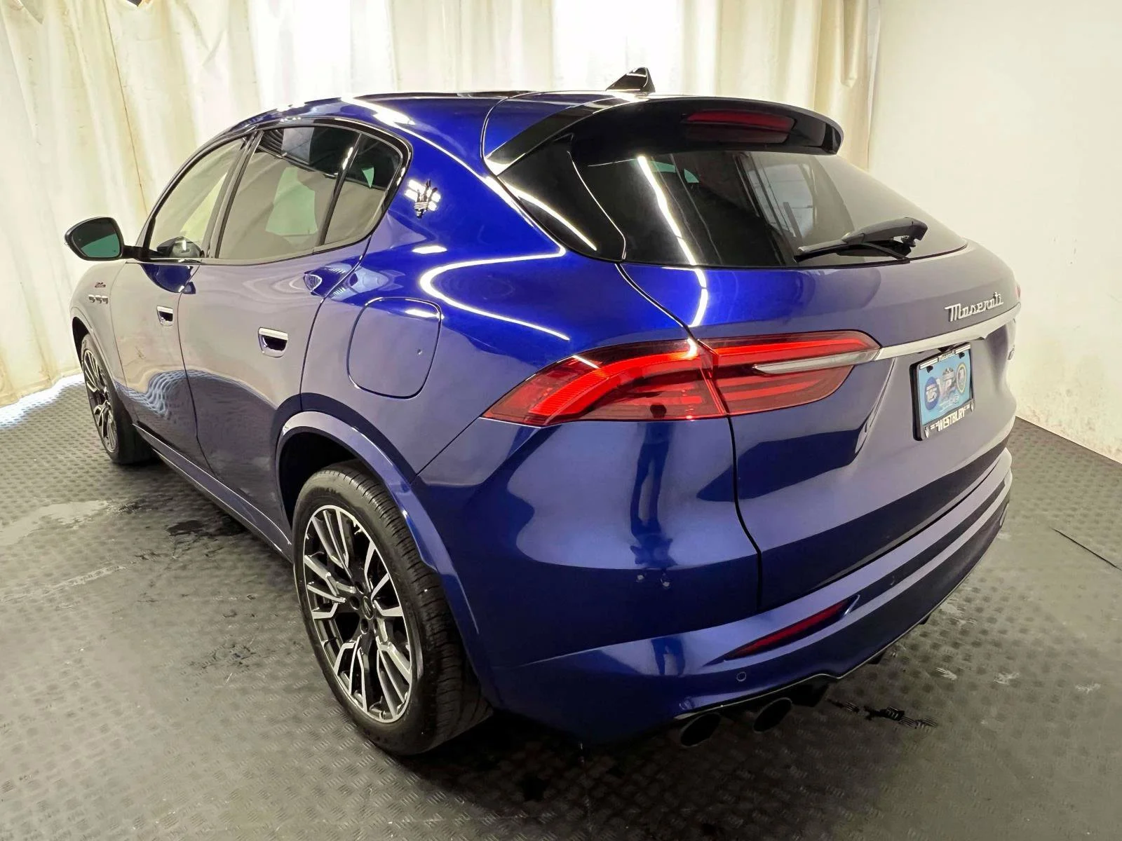 Used 2023 Blue Maserati Modena image 8