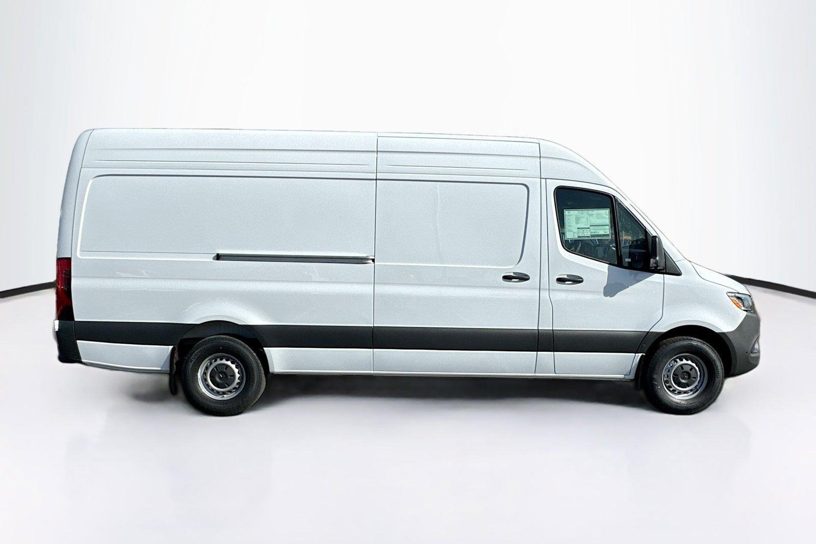 New 2026 Arctic White Mercedes-Benz  image 4