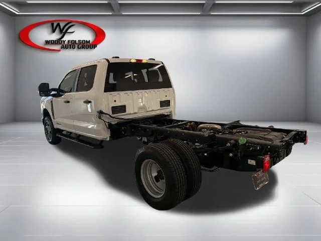 New 2027 Oxford White Ford F-350® XL image 24
