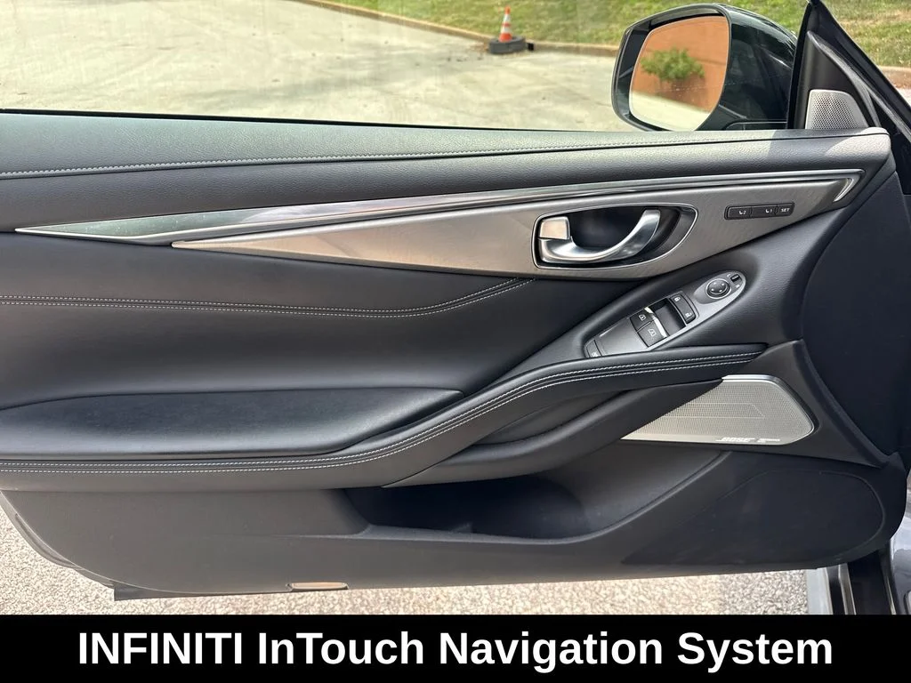Used 2017 Gray INFINITI 3.0t Premium image 14