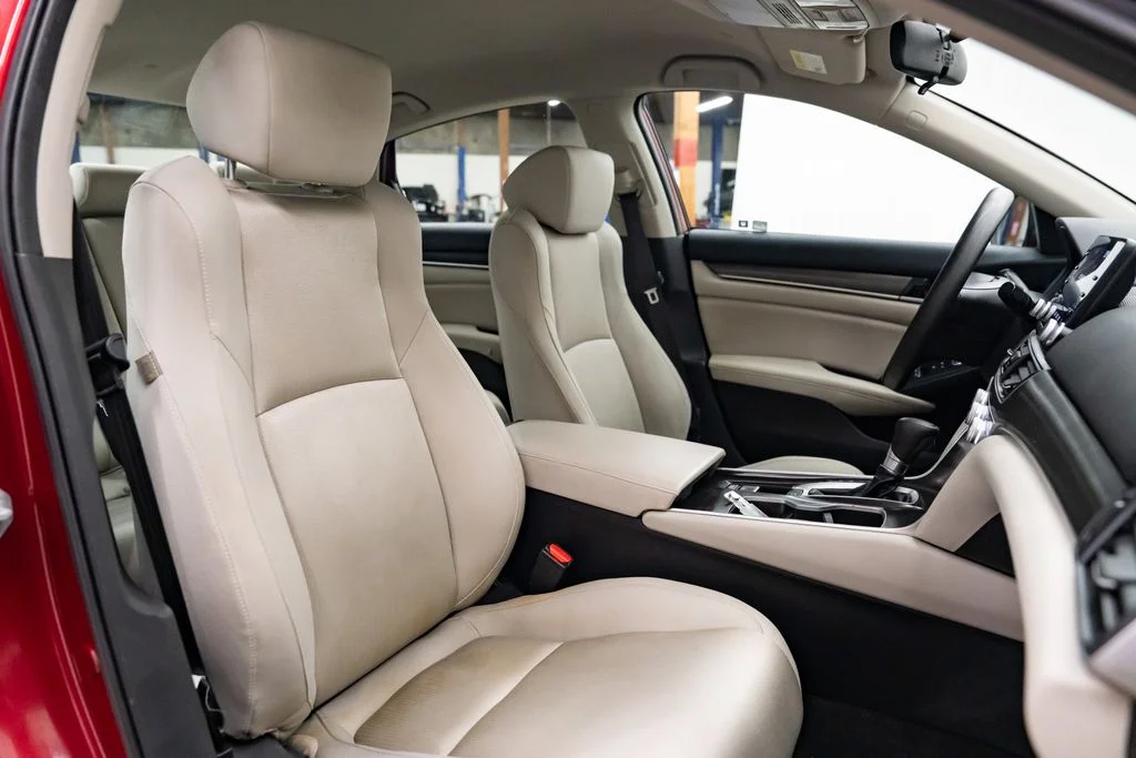 Used 2018  Honda LX image 27