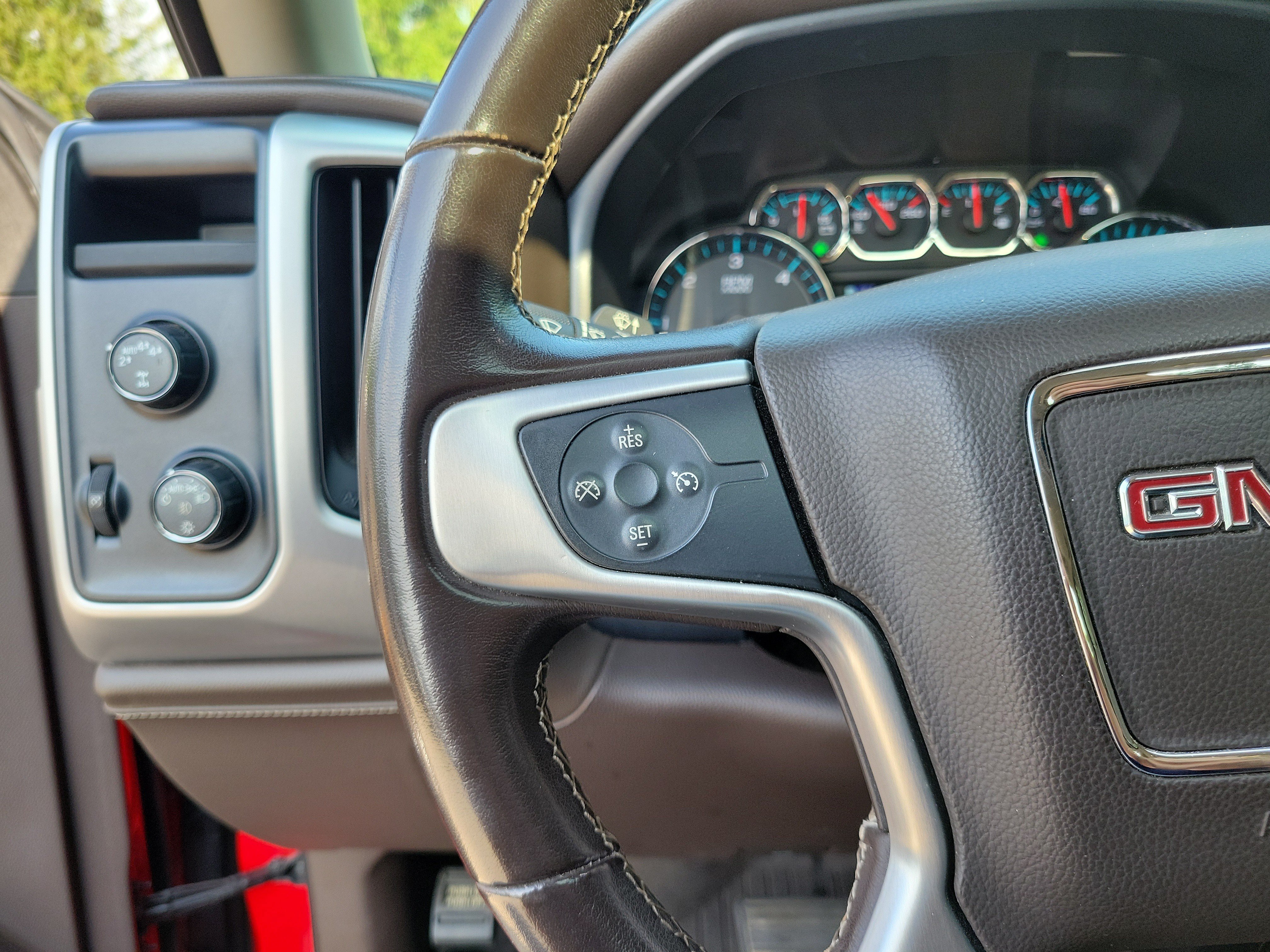 Used 2018 Cardinal Red GMC SLT image 22