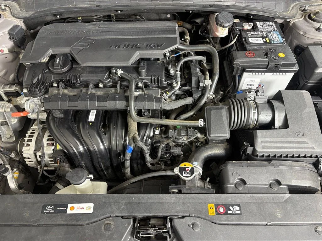 Used 2024 Silver Hyundai SEL image 39