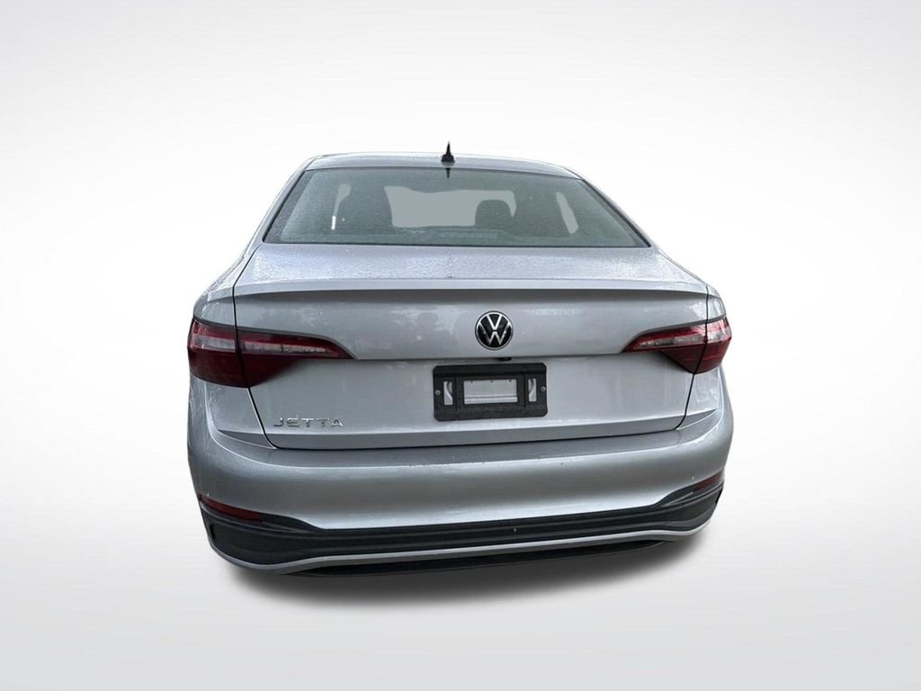 Used 2024 Silver Volkswagen 1.5T S image 4
