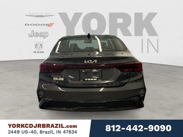 Used 2024 Gray Kia LXS image 4