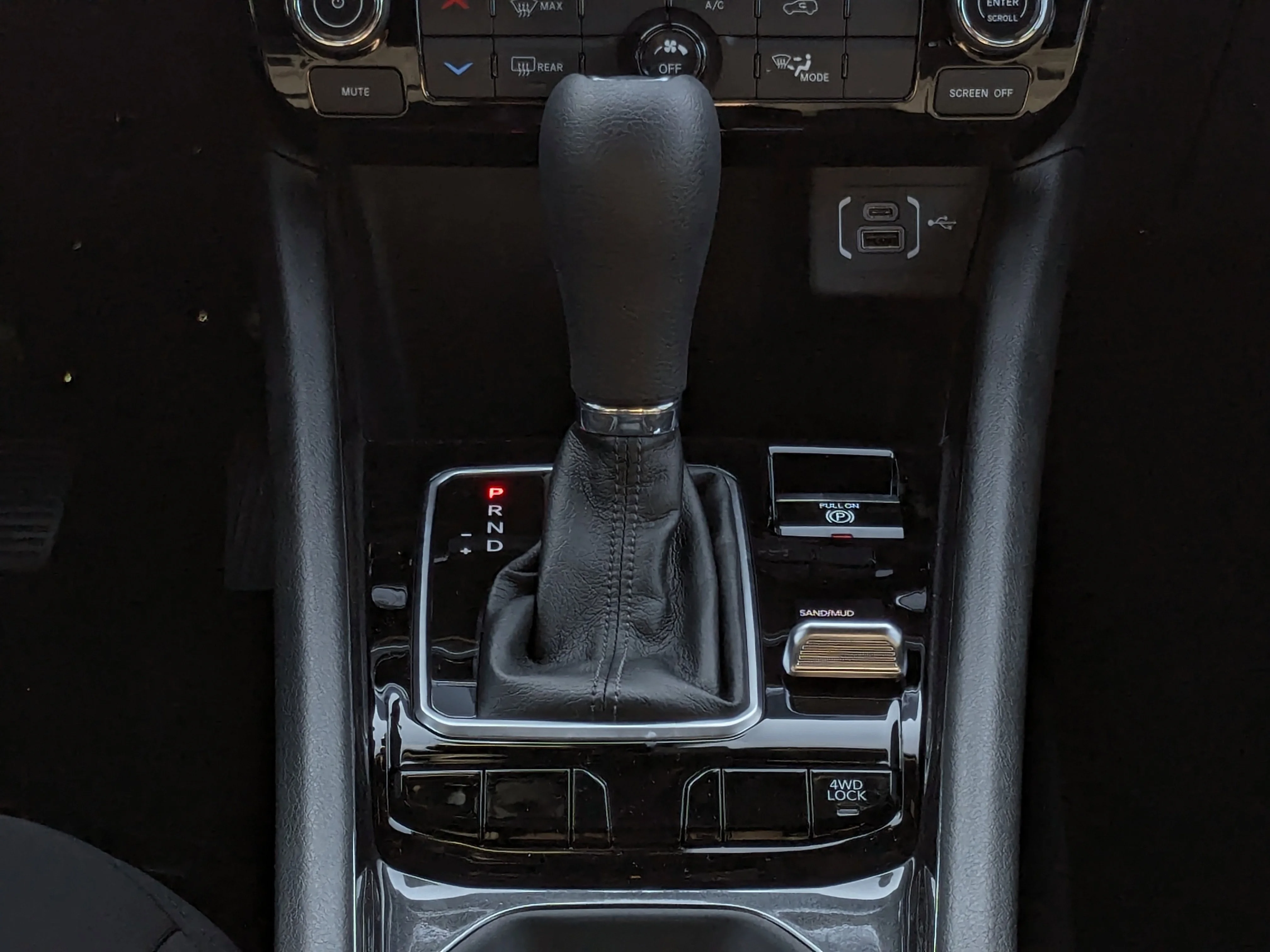 New 2025 White Jeep Sport - - Forward Collision Warning - LED Head Lamps - Heated Seats and More! image 22