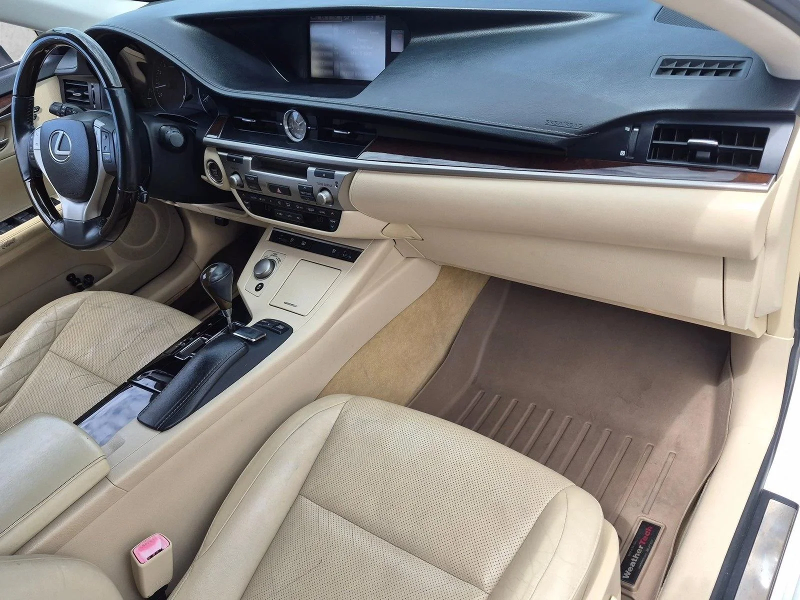 Used 2013 Starfire Pearl Lexus 4dr Sdn image 19