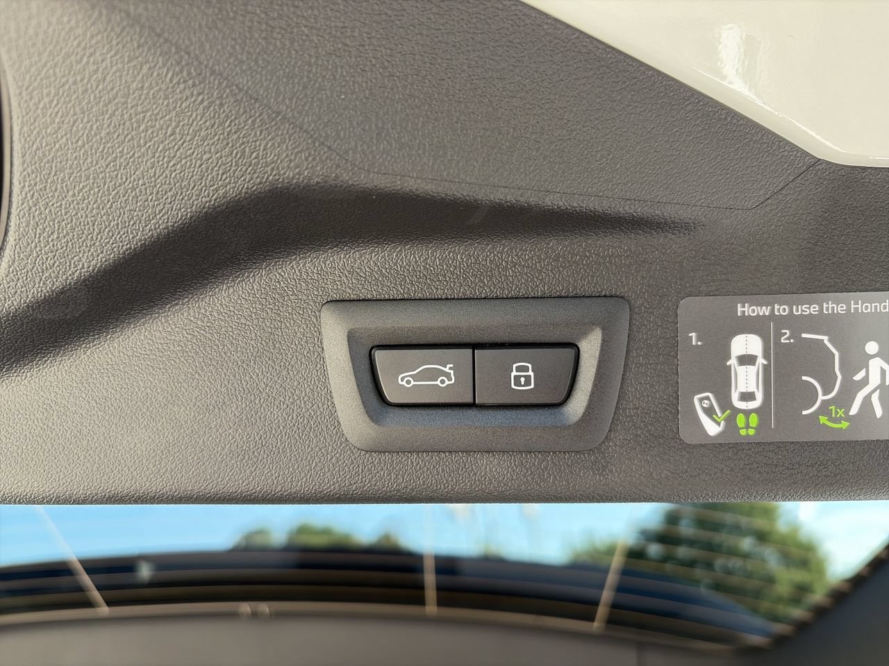 New 2027 Alpine White BMW xDrive40i image 35