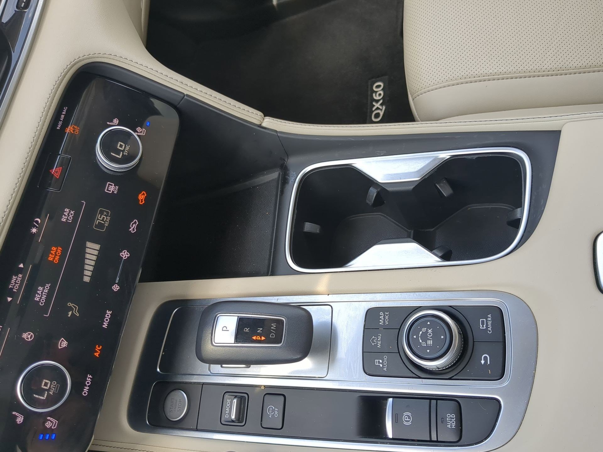 Used 2025 Warm Titanium INFINITI LUXE image 19