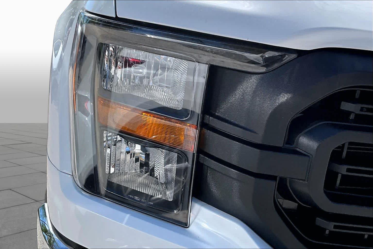 Used 2023 Oxford White Ford XL image 78