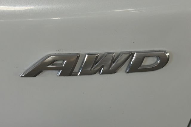 Used 2020 Platinum White Pearl Honda EX image 37