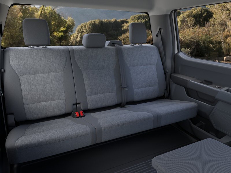 New 2026 Oxford White Ford F-250® XL image 33
