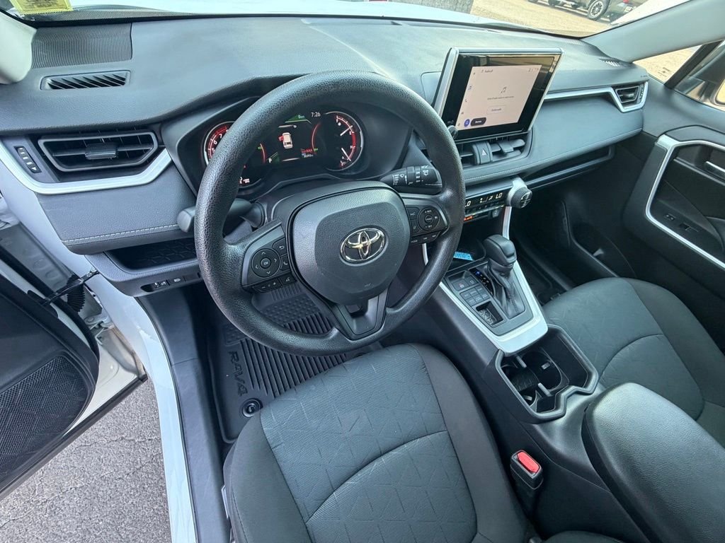 Used 2025 Ice Toyota XLE image 18